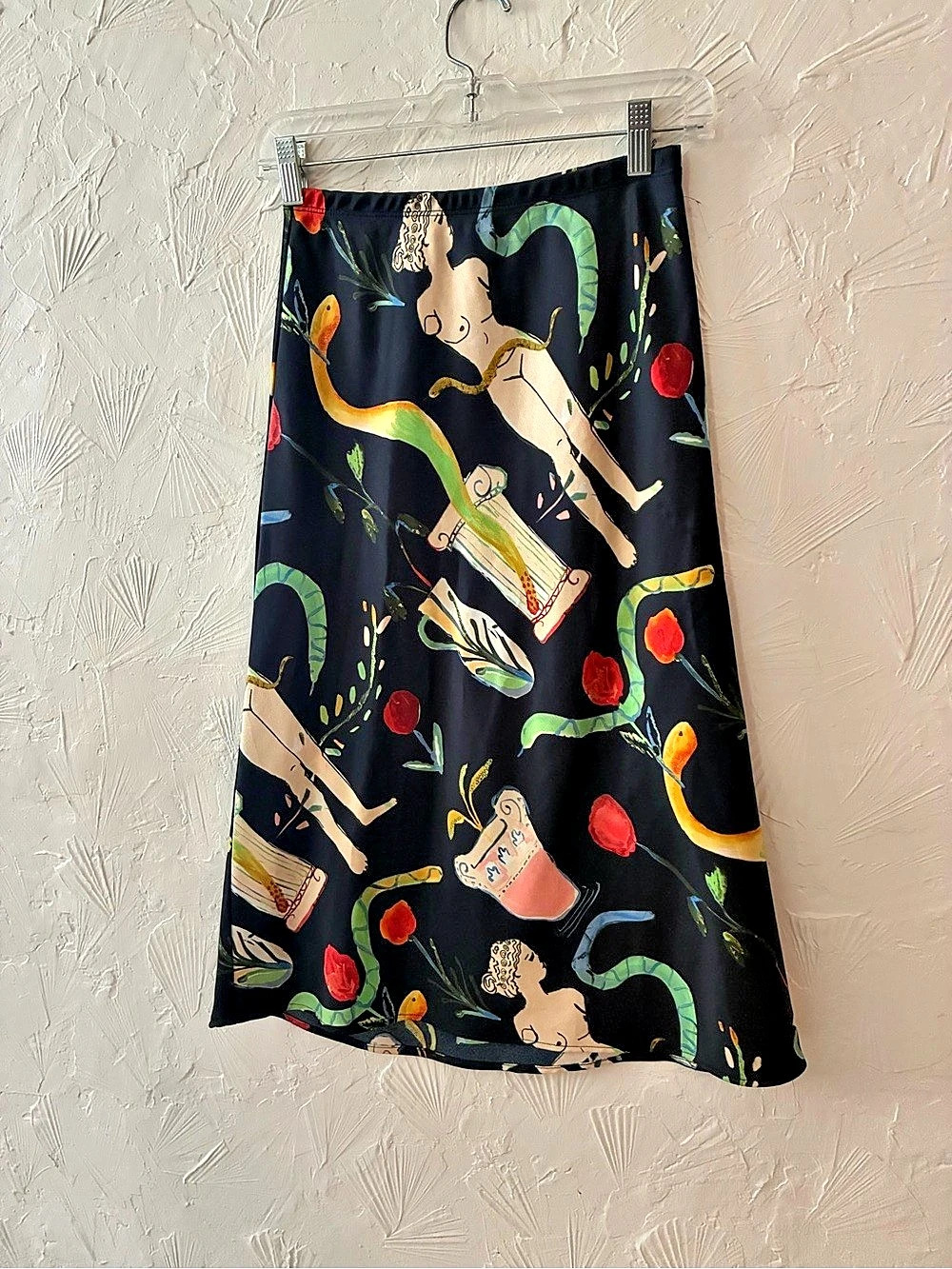 Museum print Midi Skirt in Black & Green Like New